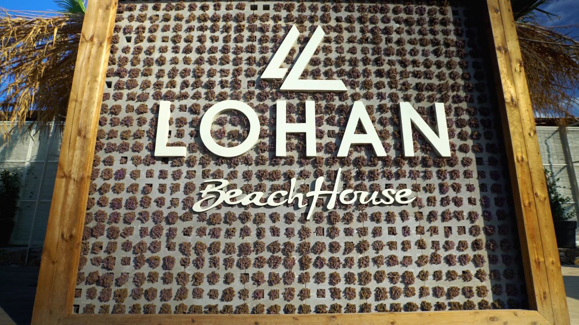 LohanBeachClubS01E00_004.jpg