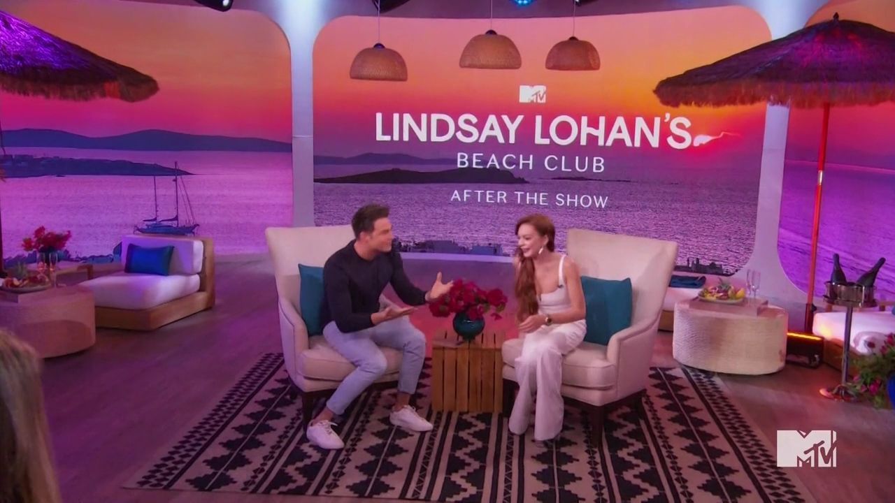 LohanBeachClubAftershow-S01E01_011.jpg