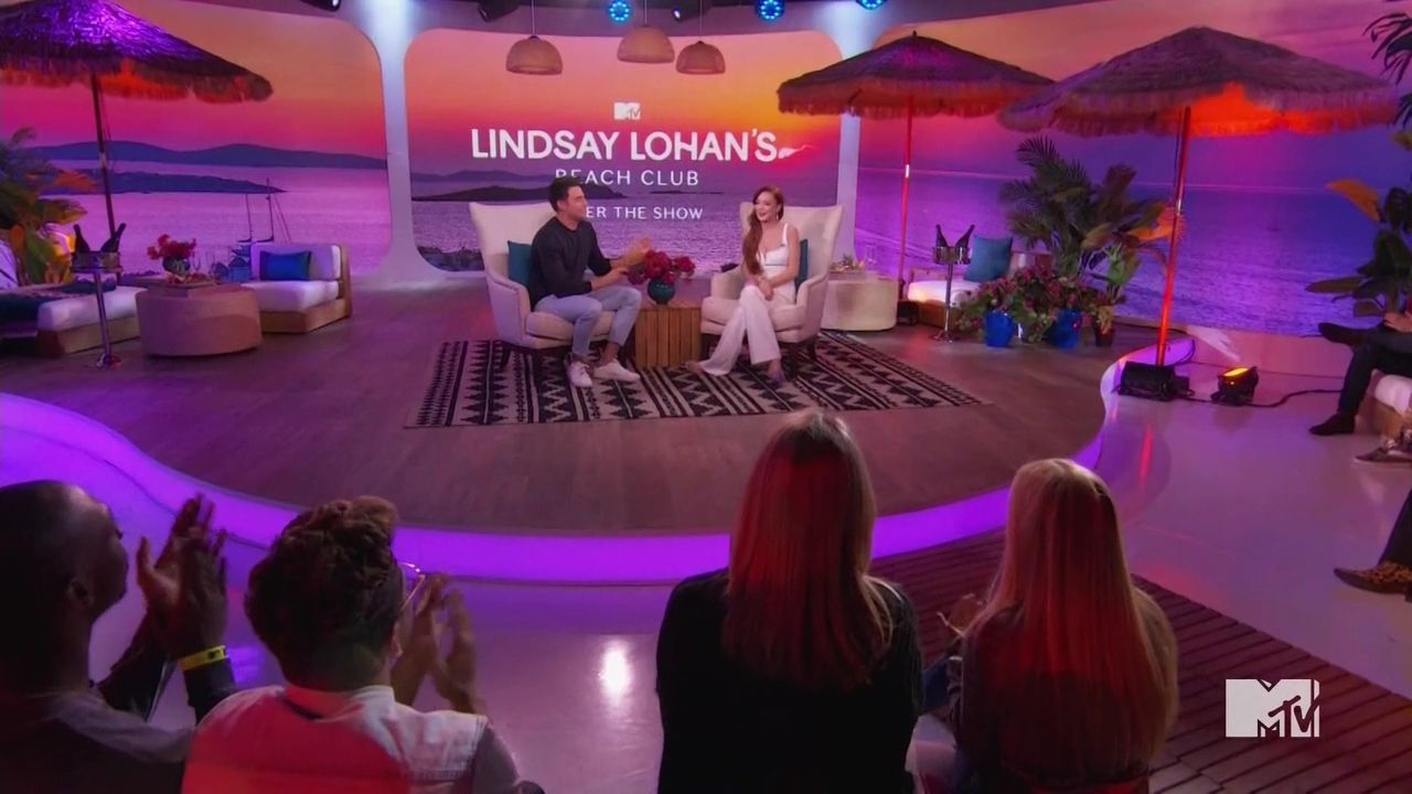 LohanBeachClubAftershow-S01E01_015.jpg