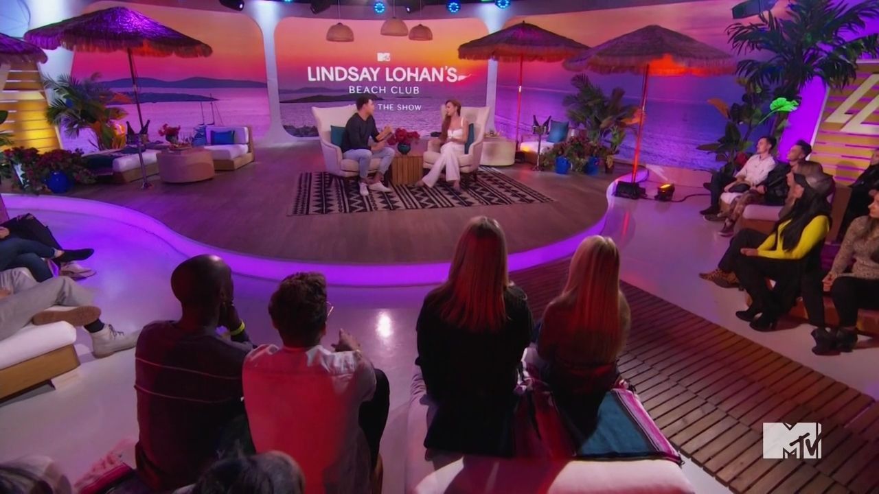 LohanBeachClubAftershow-S01E01_306.jpg