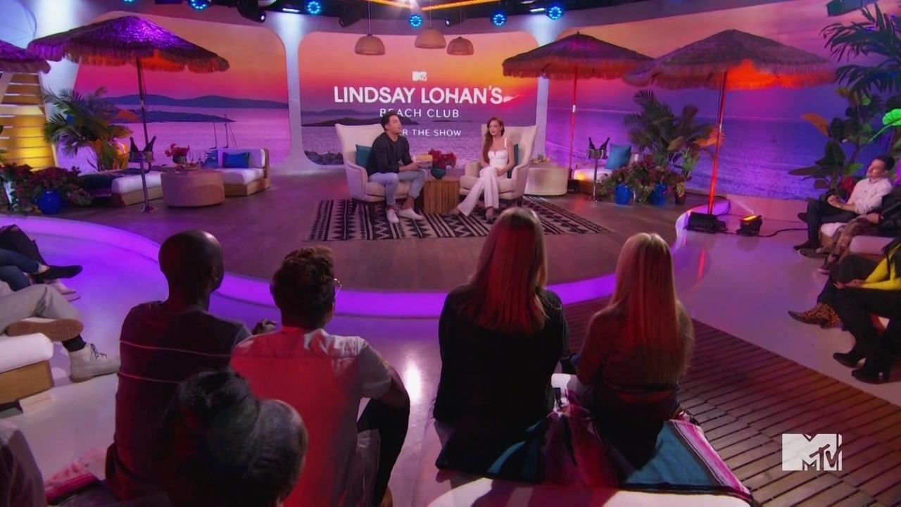 LohanBeachClubAftershow-S01E01_370.jpg