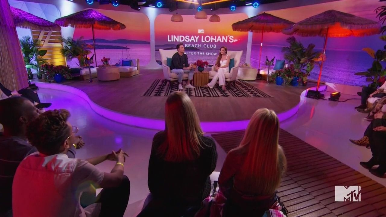 LohanBeachClubAftershow-S01E01_424.jpg