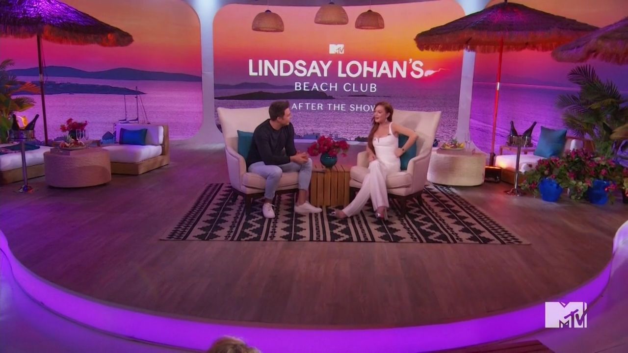 LohanBeachClubAftershow-S01E01_513.jpg