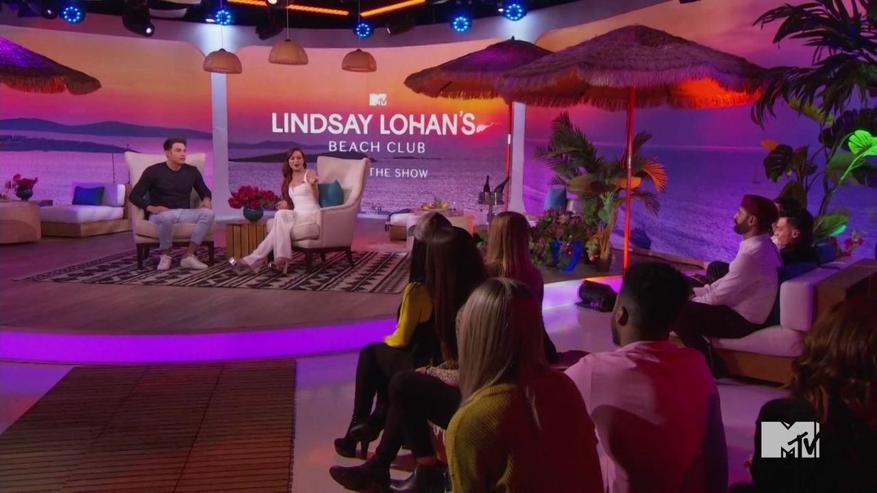 LohanBeachClubAftershow-S01E01_524.jpg