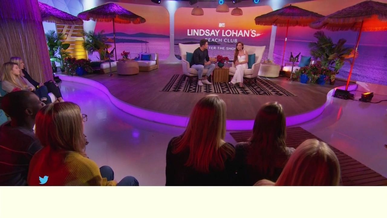 LohanBeachClubAftershow-S01E01_580.jpg