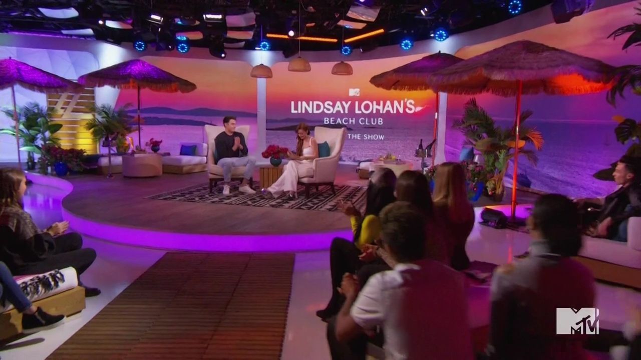 LohanBeachClubAftershow-S01E01_647.jpg