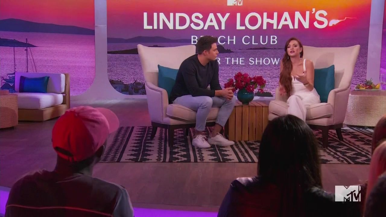 LohanBeachClubAftershow-S01E01_713.jpg