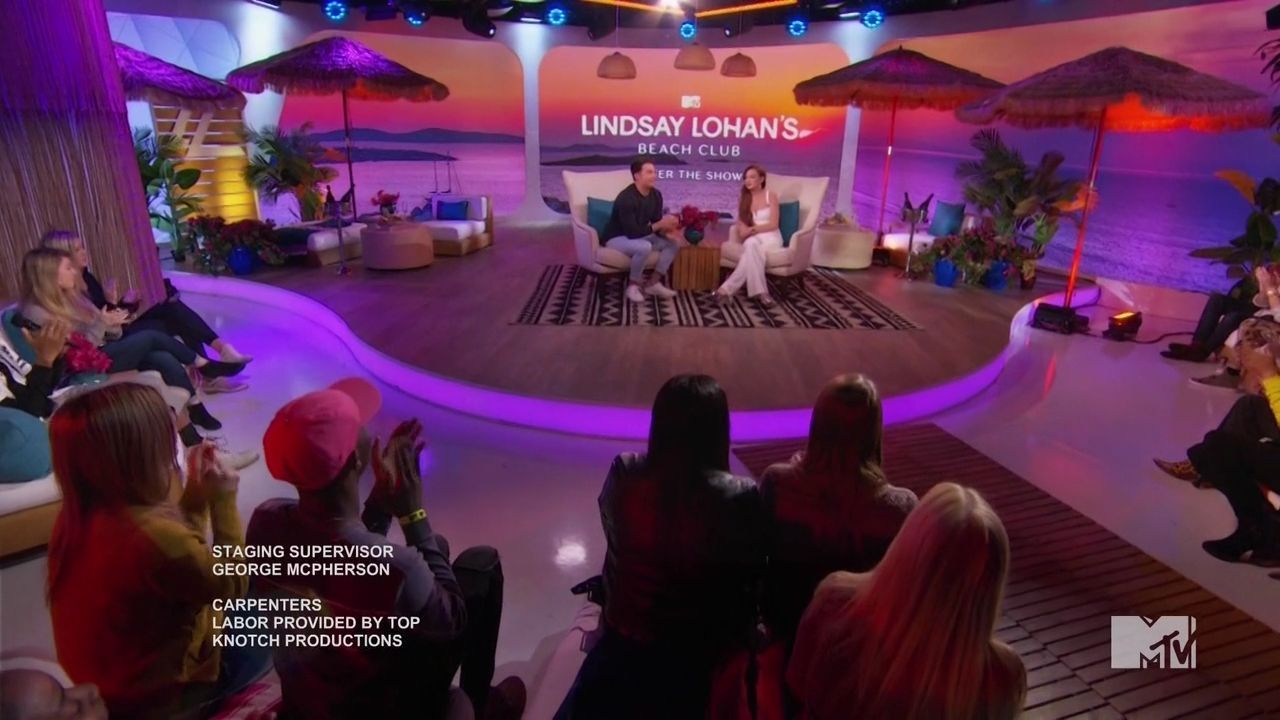 LohanBeachClubAftershow-S01E01_730.jpg