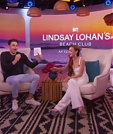 LohanBeachClubAftershow-S01E01_649.jpg