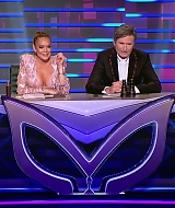 TheMaskedSingerAU-S01E02-087.jpg