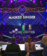 TheMaskedSingerAU-S01E02-115.jpg