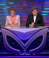 TheMaskedSingerAU-S01E02-181.jpg