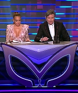 TheMaskedSingerAU-S01E02-235.jpg