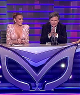 TheMaskedSingerAU-S01E02-314.jpg