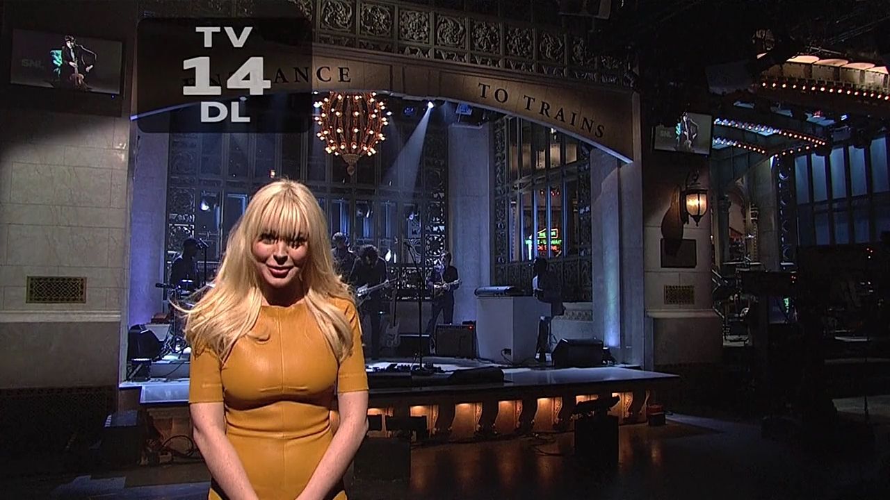 SNL-S37E16-872.jpg