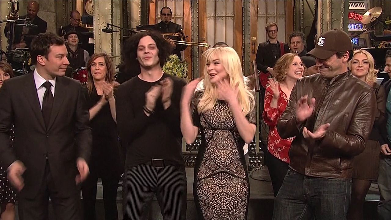 SNL-S37E16-903.jpg