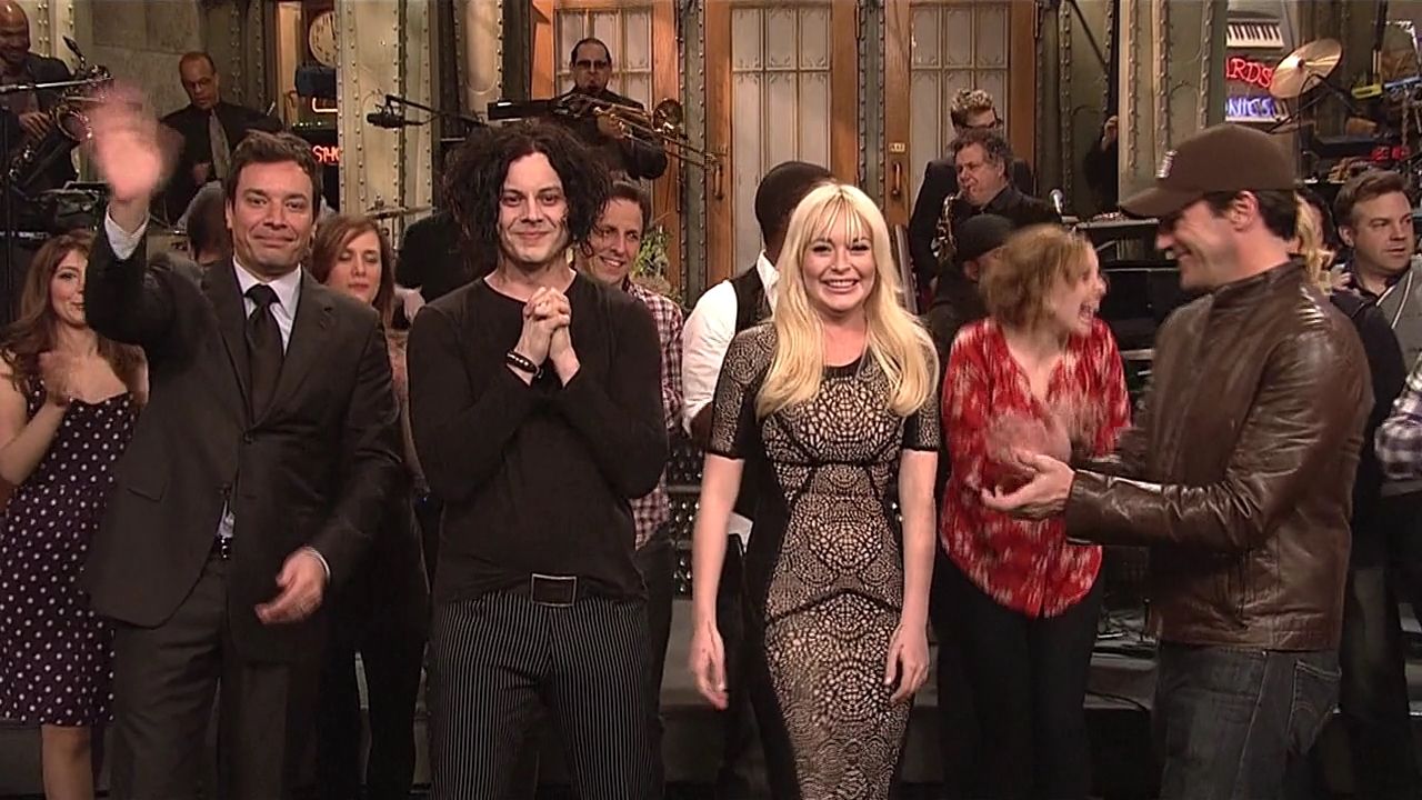 SNL-S37E16-907.jpg