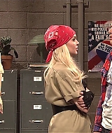 SNL-S37E16-381.jpg