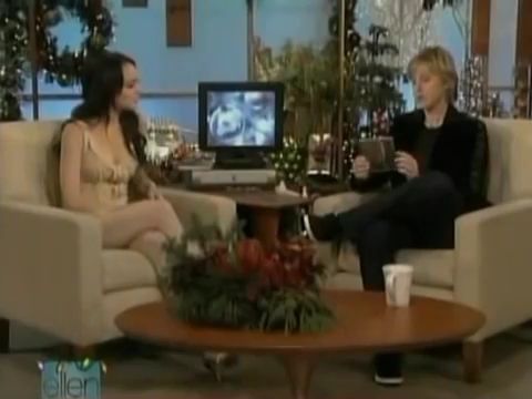 2005-EllenDeGeneresShow-056.jpg